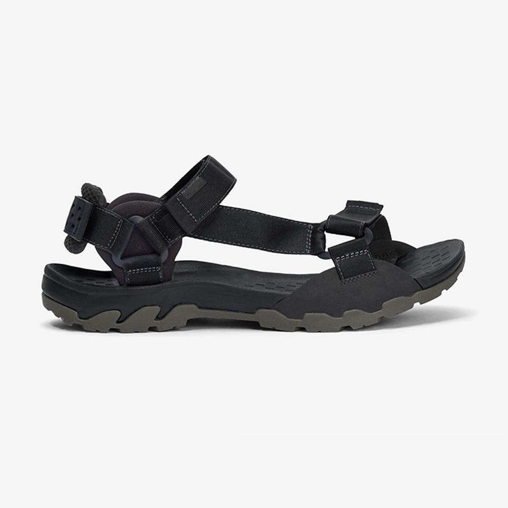 Sandal